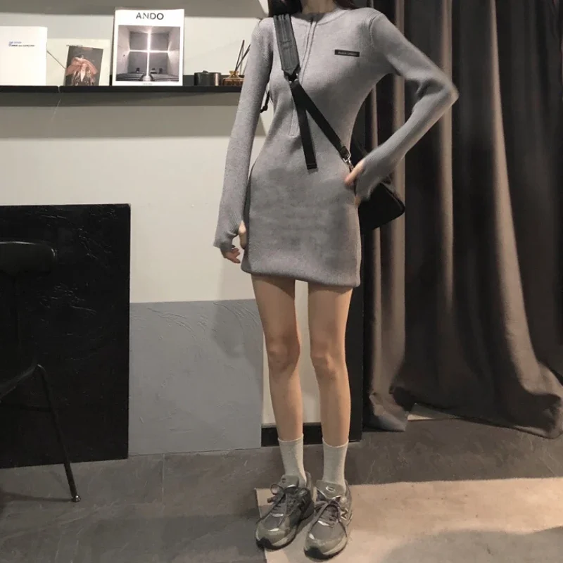 2025 vestido de mujer gris negro fino con rosca inferior vestidos sexis ajustados Color sólido cremallera Casual vestido ajustado femenino