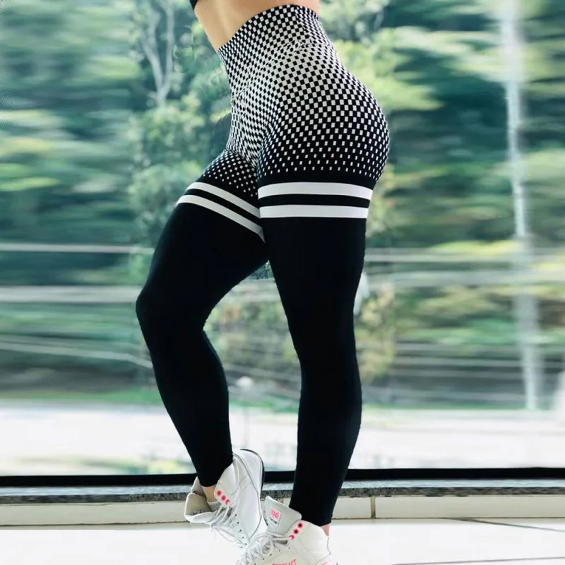 Summer checkered, breathable, slim-fit base layer pants with an emphasis on the buttocks and high waist,
