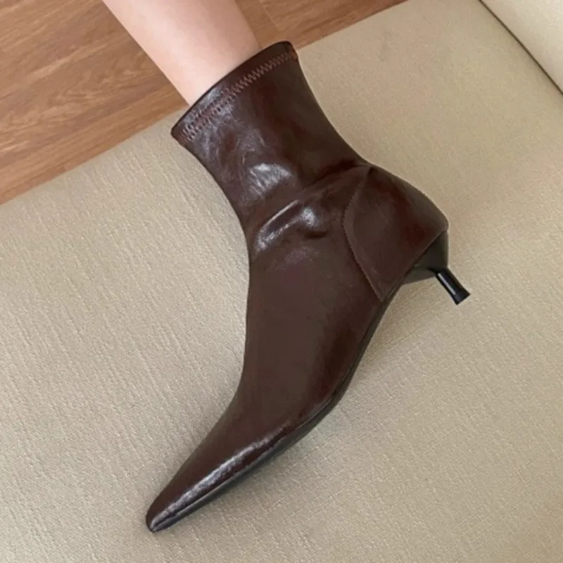 2025 New Pointed Toe Ankle Boots Fashion Mid Heels Sexy Shoes Designer Elegant Winter Short Boots Classical Party Pumps Zapatos