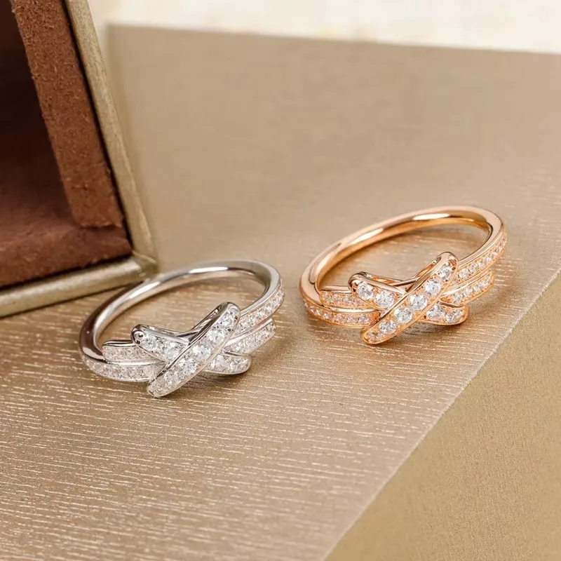 

Кольцо с крестом и бриллиантами серии Golden Edge, женское X-образное письмо, легкая роскошь, персонализированный модный аксессуар