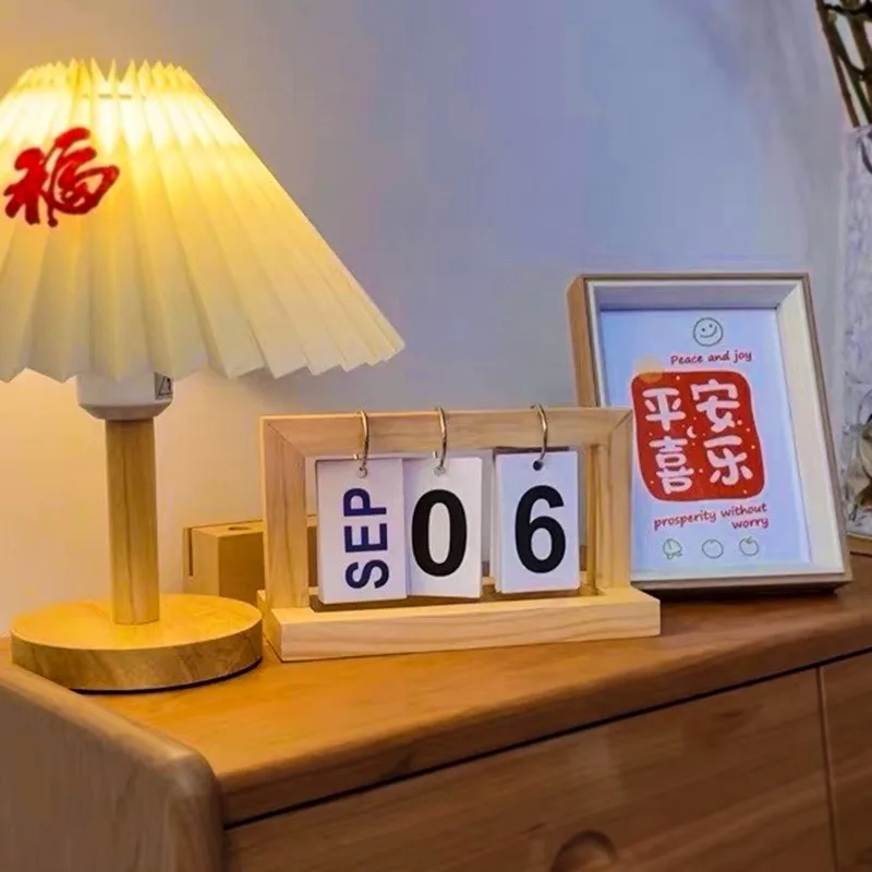 Creative Wooden Page Turning Calendar Ornaments, Office Desk Calendar, Home Decor, Desktop Craft Ornaments