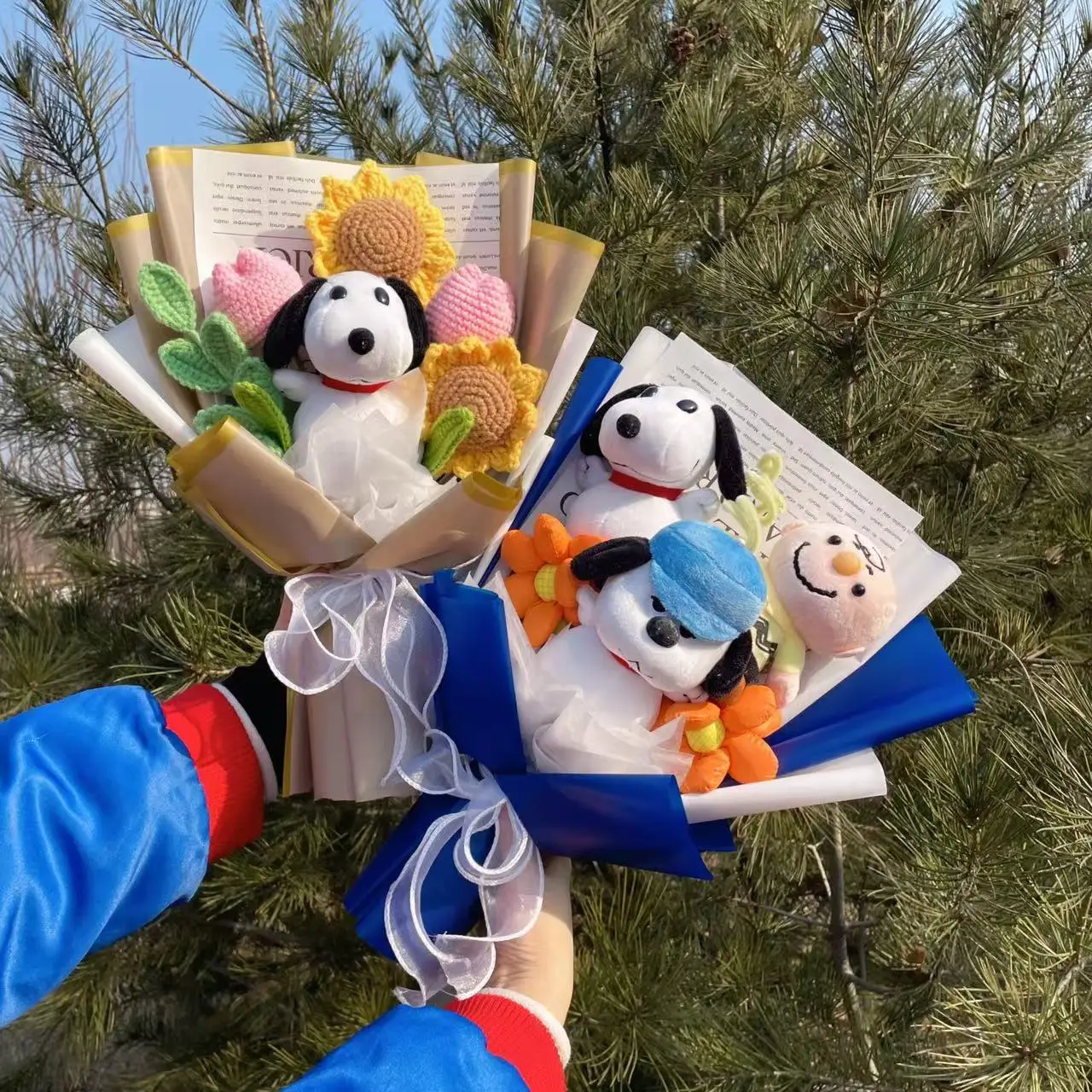 MINISO Snoopys Doll With Artificial Flowers Stuffed Toy Anime Figures Creative Handmade Bouquet Valentine Graduation Gifts