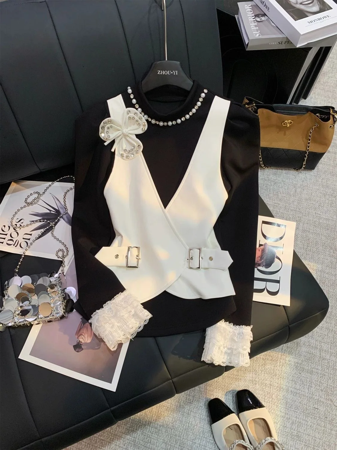 

Faionable Long Sve Diamond Embellied Color Blo Women's T-irt Fce Lined Single Piece Casual Sle Autumn Wear