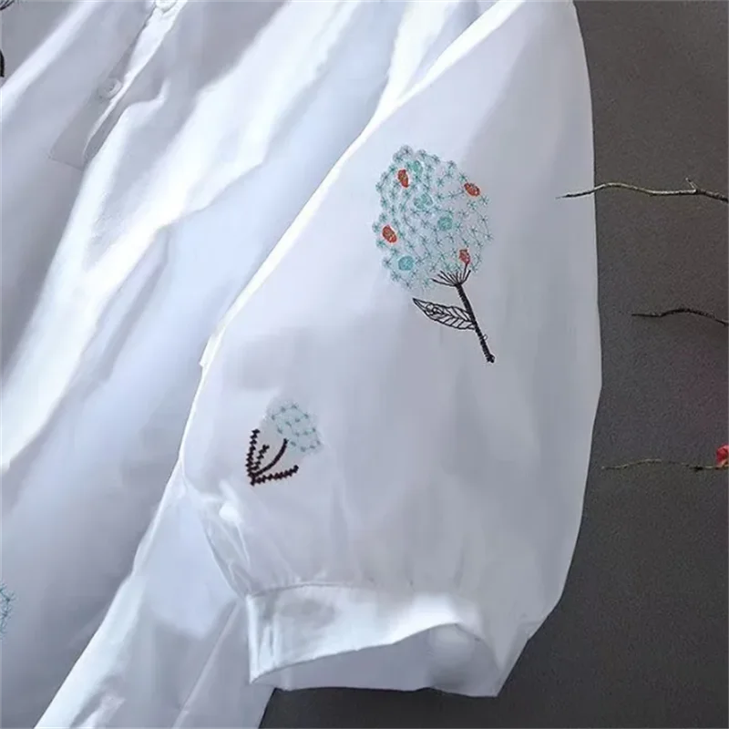 Embroidered Blouses Women's Shirt Loose Laple Lantern Half-sleeved Shirt Artistic Pullover Top Casual  Blous Cotton Female Shirt