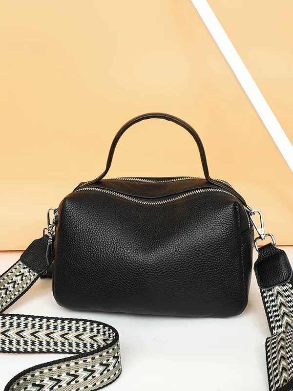 simple-texture-toplayer-single-shoulder-women's-crossbody-bag-fashionable-clip-element-casual-leisure-purse-from-china