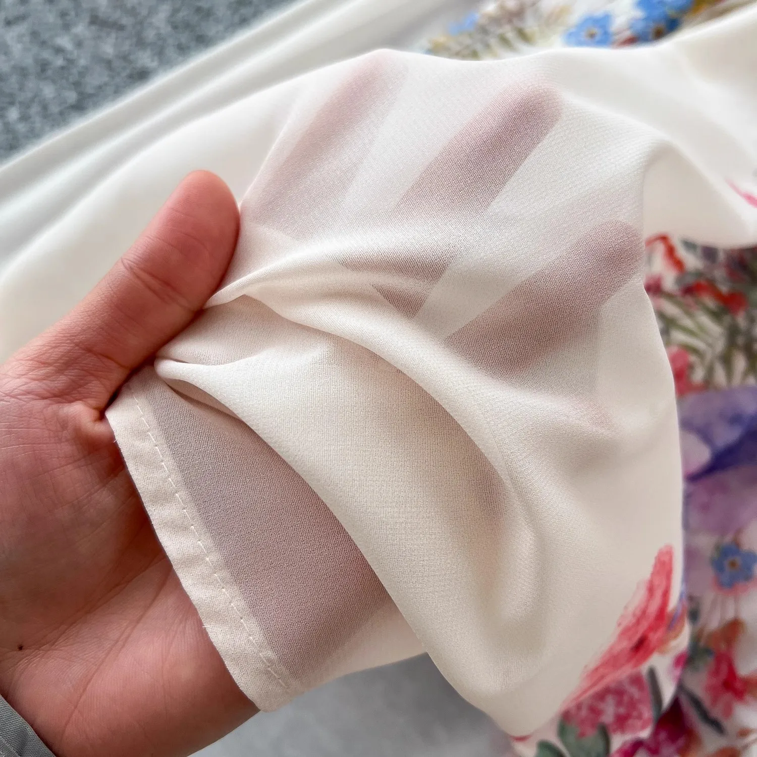 Vacanza estiva Splendido fiore Boho Robe Dress Risvolto da donna Manica lunga a lanterna Cintura Lace Up Beach Party Abiti Maxi vestiti