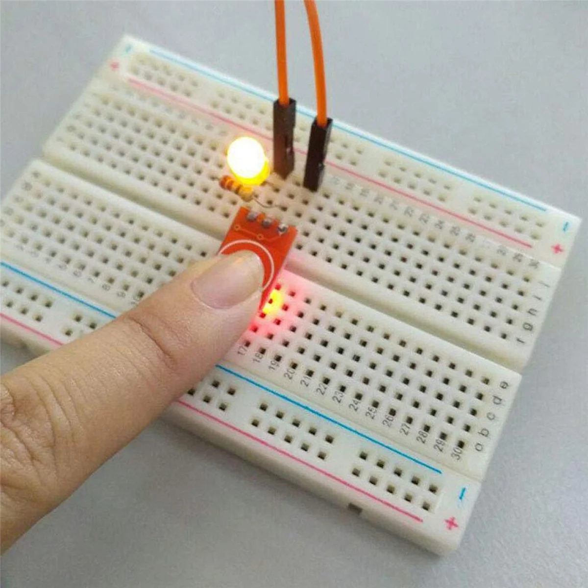 FLLF 50Pcs Ttp223 Touch Button Modular Self-Locking Jog Capacitive Switch Single-Channel Transformation