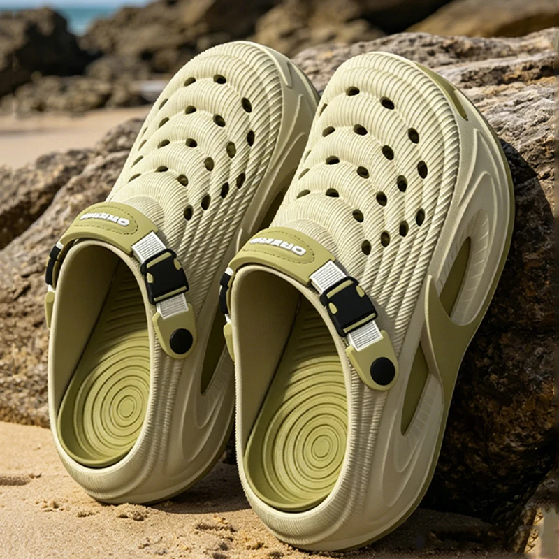 Men's Outdoor Slippers Summer Flat Shoes EVA Hole Men's Beach Sandals Thick Soft Platform Casual Slides Non Slip House Slippers