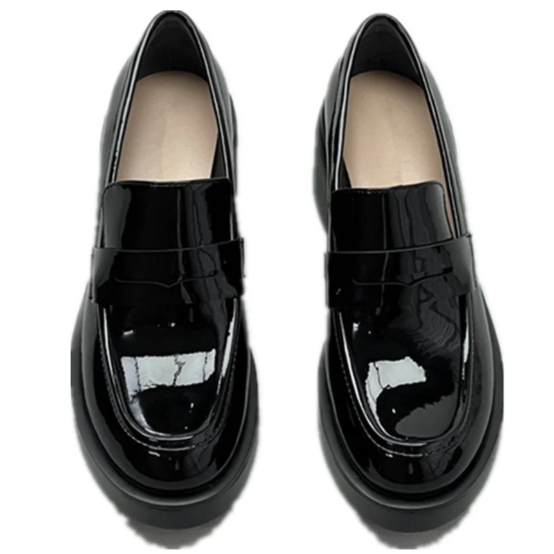 

Withered 2025 Spring Vintage Slip On Minimalist Women's Shoes 6cm Thick Soled Heart-shaped Buckle Loafers Shoes Women