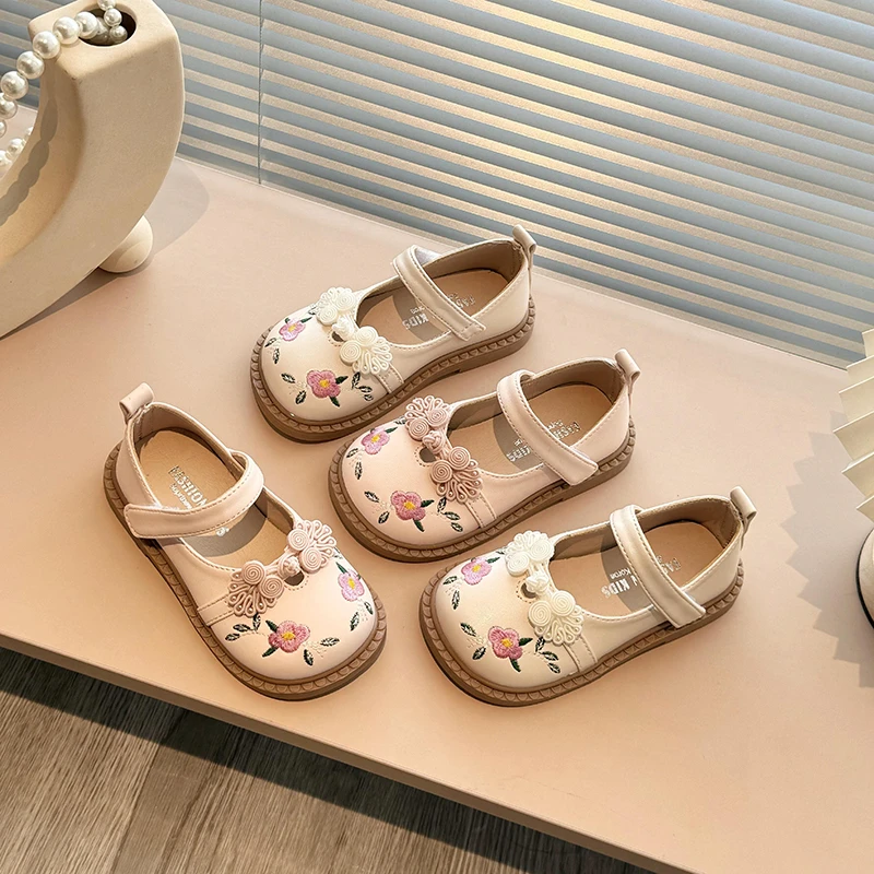 

2025 Spring and Autumn Soft Soled Baby Girl Shoes Girls' Princess Ethnic Style Ancient Style Soft Bottom Versatile Sandals