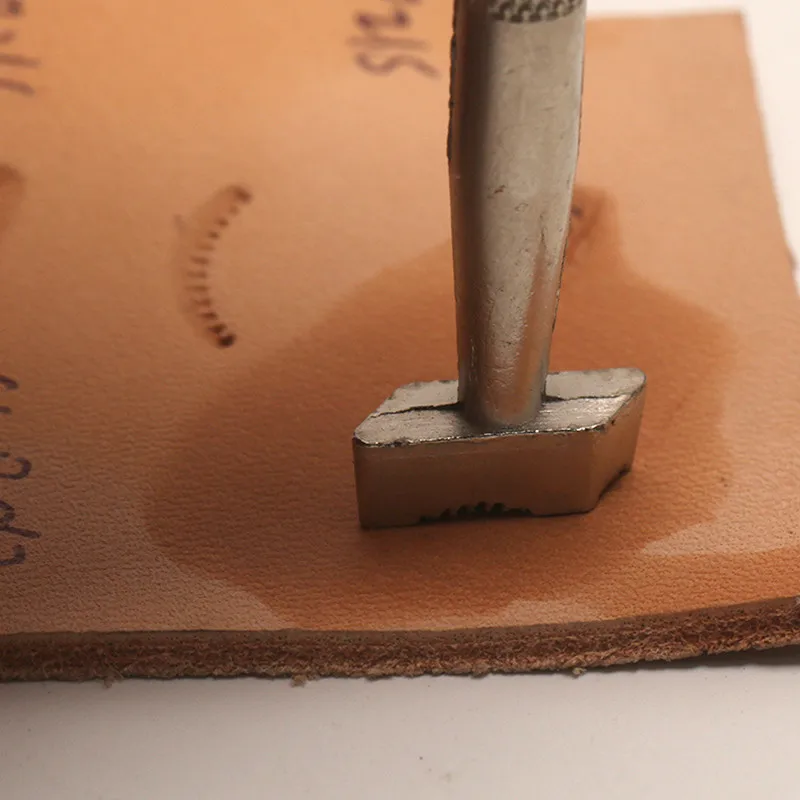 1Pcs Leather Carving Embossing Tool DIY Handmade Leather Printing Stamp Decorative Pattern Carved