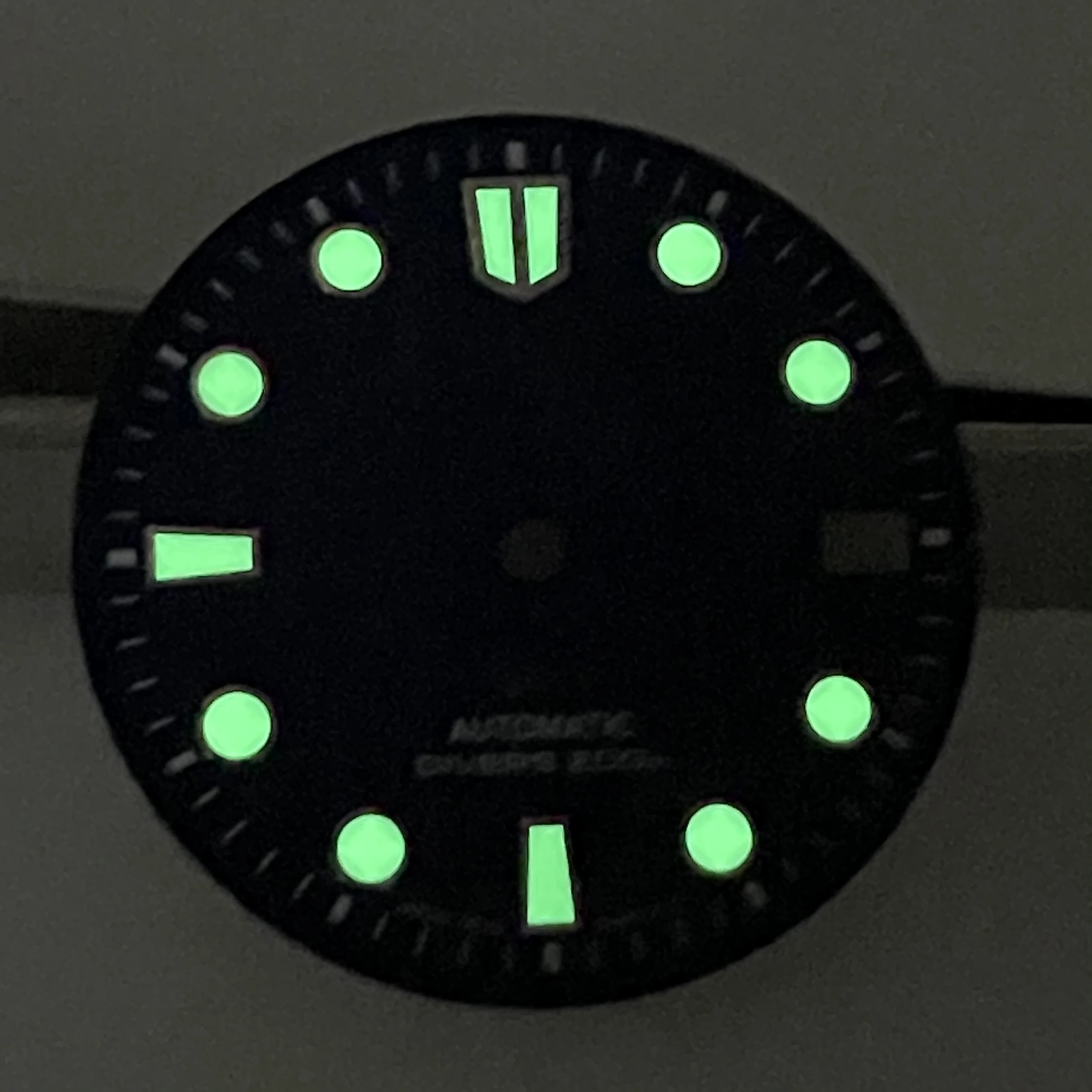 28.5mm S Logo Bark Dial Suitable For NH35/NH36/4R/7S Japan Movement Green Luminous High Quality Watch Refit Accessories