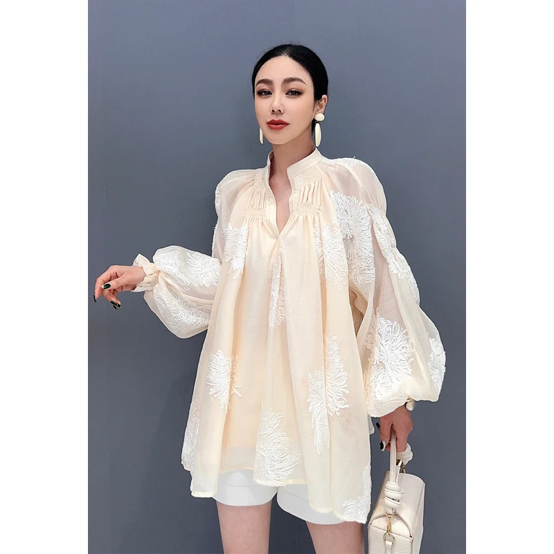 Vefadisa 2024 Spring Summer New Lace Embroidered Shirt French Gentle Bubble Sleeves Loose and Elegant Large Women\'s WXY179