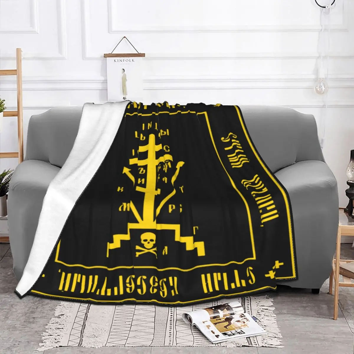 Calvary Cross Gold Flannel Throw Blanket Christian Orthodox Monastic Symbol Blanket for Sofa Travel Lightweight Bedroom Quilt