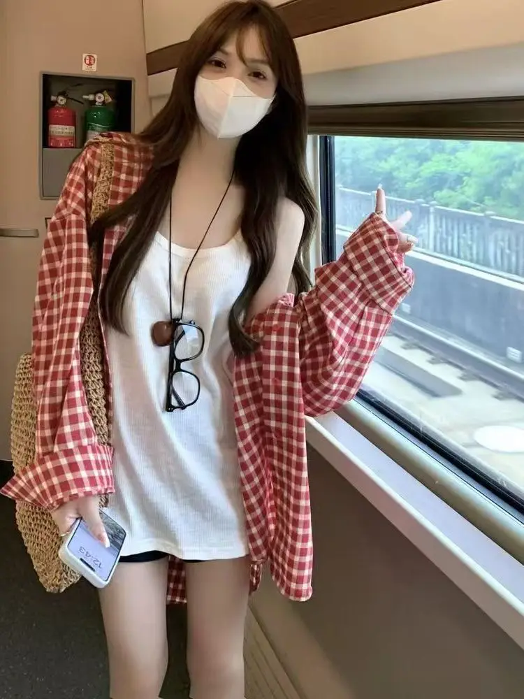 

Красная клетчатая рубашка с длинными рукавами, женская свободная рубашка в корейском стиле, весна-лето, новинка, пальто на пуговицах, из полиэфирного волокна, с защитой от ультрафиолета