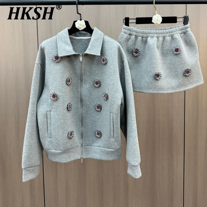 HKSH 2025 Spring New Women Tide French Style Two-Piece Set Nail Bead Flower Short Coat Half Skirt Elegant Streetwear Chic HK3770