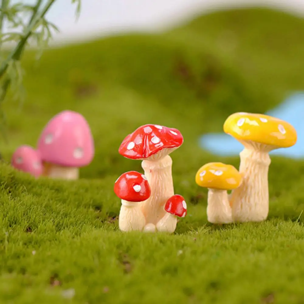 Mini Resin Mushroom Figurine Household Mini Resin Statue Decorative Ornaments for Indoor Outdoor