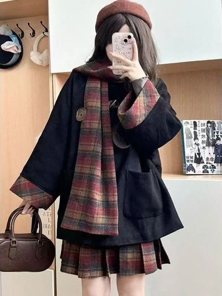 

Cute Girl Winter Outfit Plaid Scarf Woolen Coat Pleated Skirt JK Set College Sle Long Sve Mid-Length Adult Faion Set