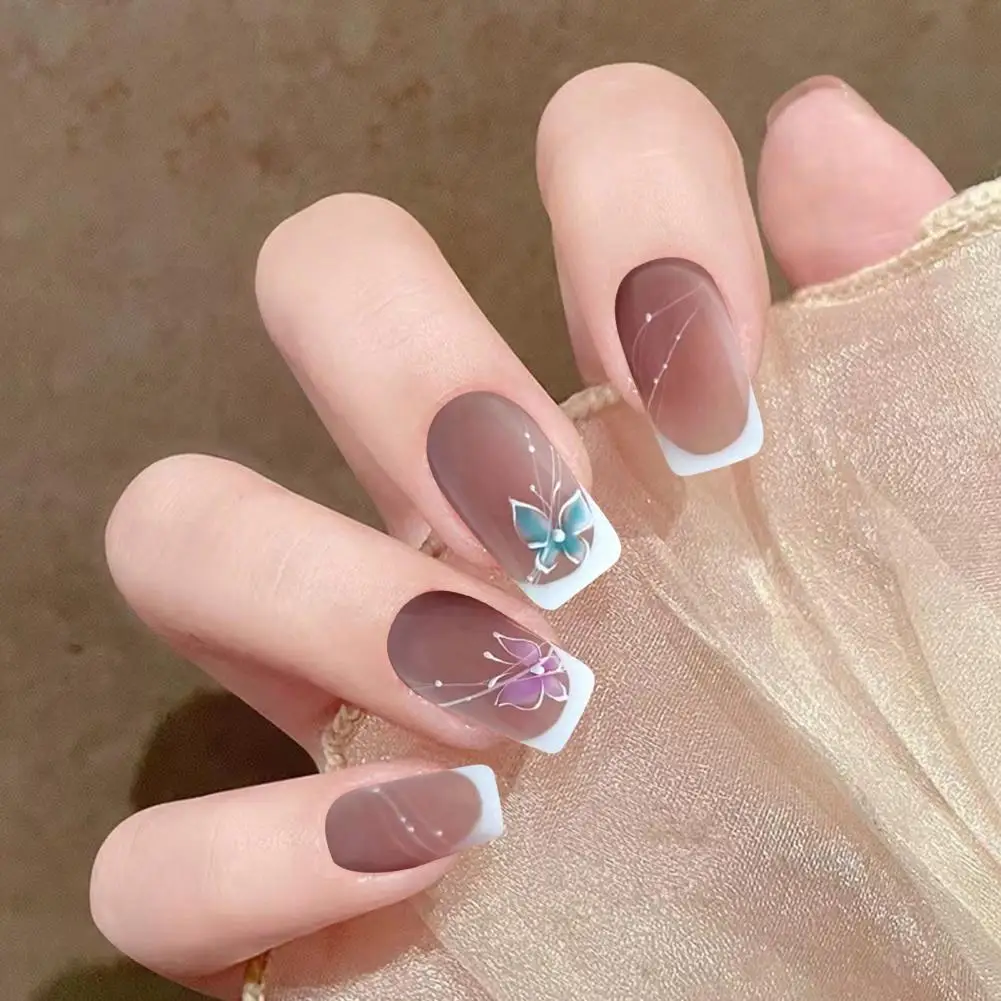 24 stuks vlinder nepnagels Franse vierkante lange nagelverlenging verwijderbare thuissalon vrouwen volledige dekking plastic druk op nagels kit