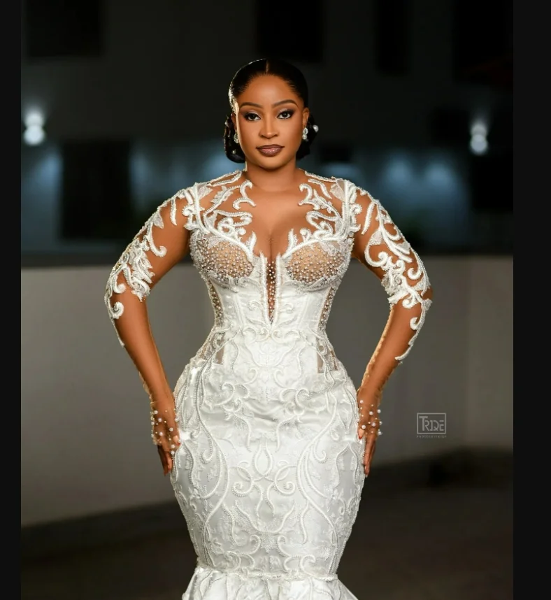 تخصيص شير الرقبة تسلق الخرز التطريز حورية البحر فستان الزفاف رداء دي ماري طويلة الأكمام الوهم الخلفي ثوب الزفاف