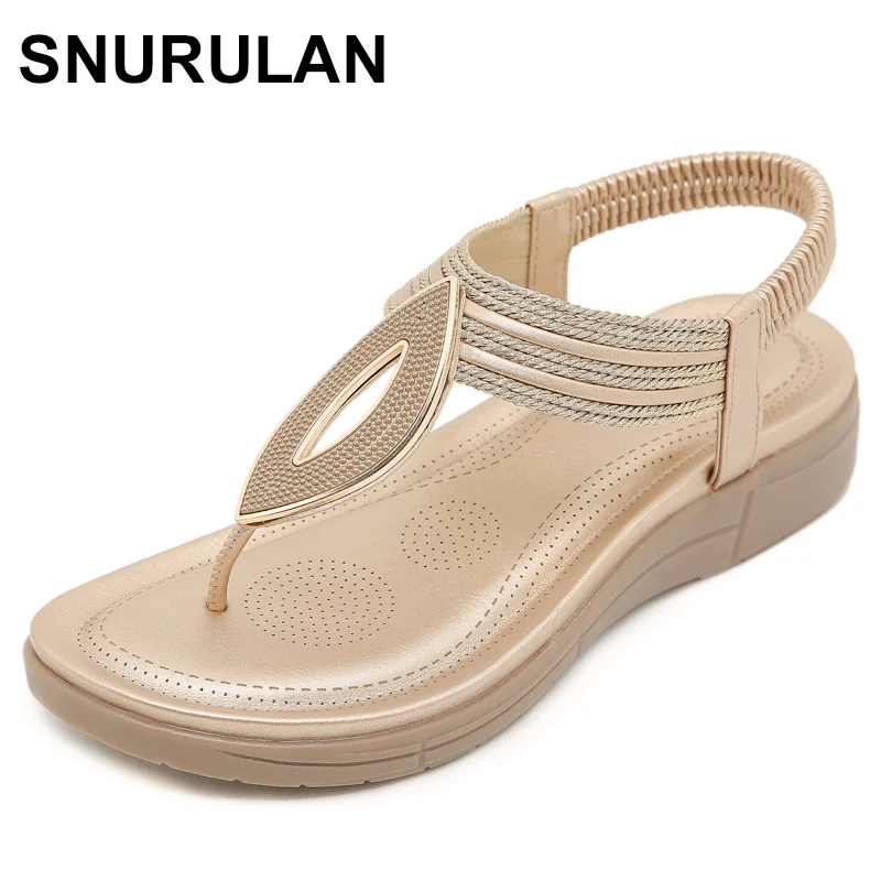 Sandali da donna estivi nuovi casual antiscivolo diamante PU Bohemia Beach scava fuori scarpe romane donna tacchi piatti da donna