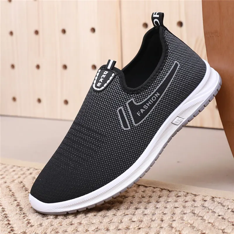 The elderly man in old Beijing cloth shoes antiskid soft bottom breathable antiskid odor-proof a shoe leather loafers old man