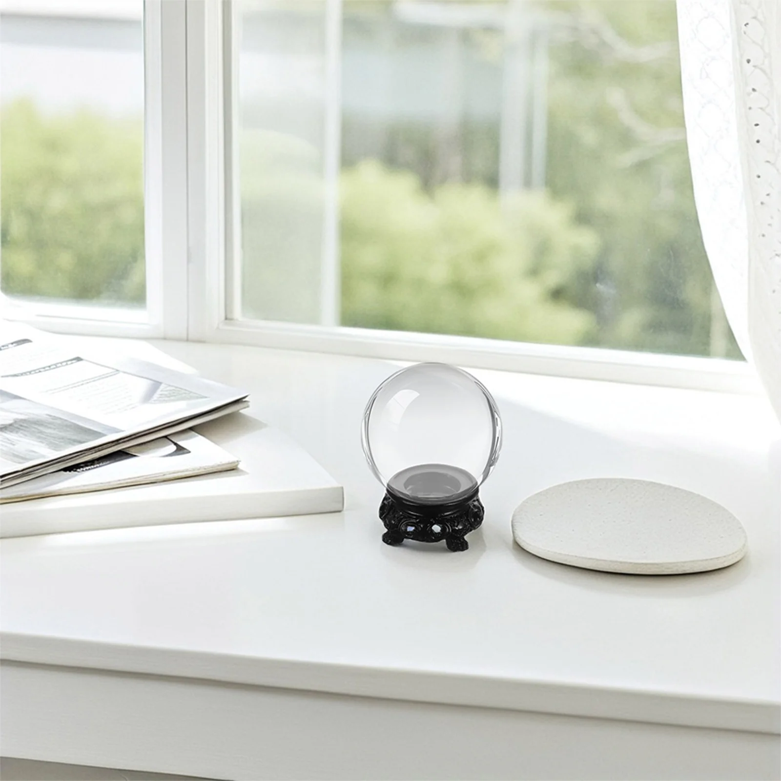 

2Pcs Resin Crystal Ball Holder Stylish Round Stand for Quartz Gemstone Sphere Egg Display Home Office Decor Pedestal