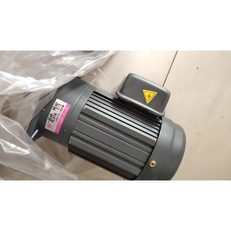 G12V400S-100 chip conveyor motor KLS three-phase vertical gear reducer G11V20090