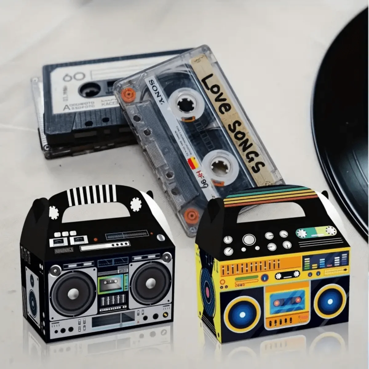 12 Stück, radioförmige Geschenkbox mit Griff, Partyzubehör im 90er-Jahre-Thema, Retro-Tasche zum Halten von Süßigkeiten-Popcorn, kleinen Spielzeugen, Verpackungsbox – Detail 4