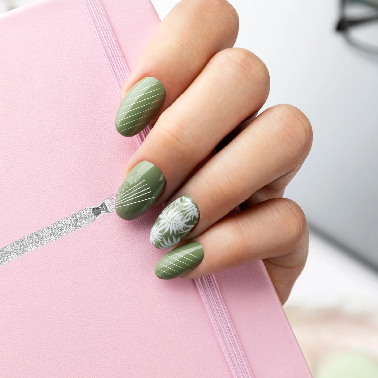 

5Pcs Nail Art Tools Stainless Steel Multi Functional Liner Brush for Precise Detailing and Fine Line Design Ideal for Creative