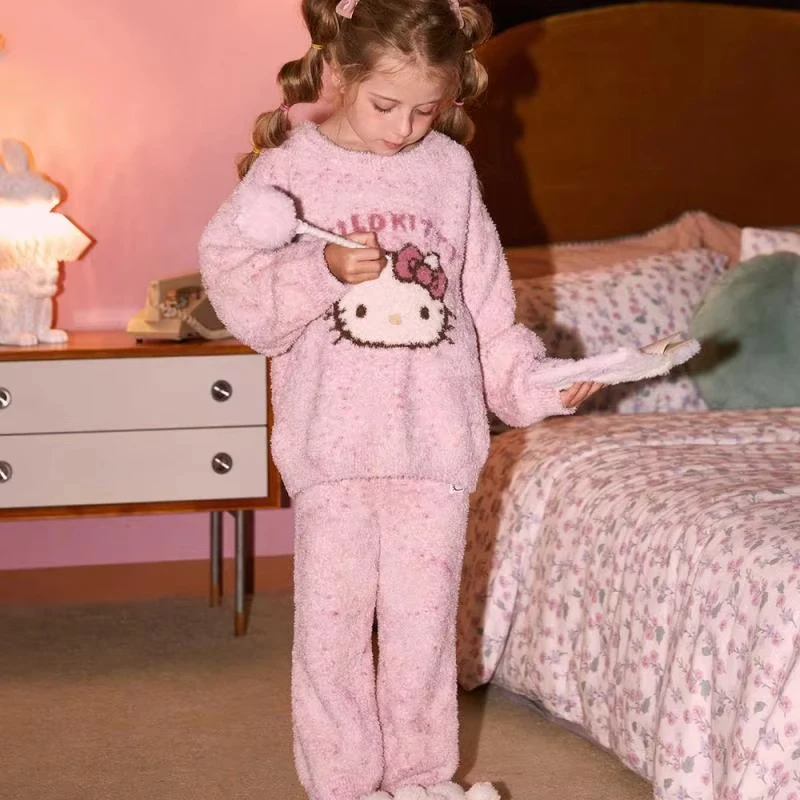 Pijamas Kawaii para niña Sanrios Cinnamoroll Hello Kitty, conjunto de ropa para el hogar de franela para niños y adolescentes, nuevo para Otoño e Invierno, ropa de ocio con dibujos animados