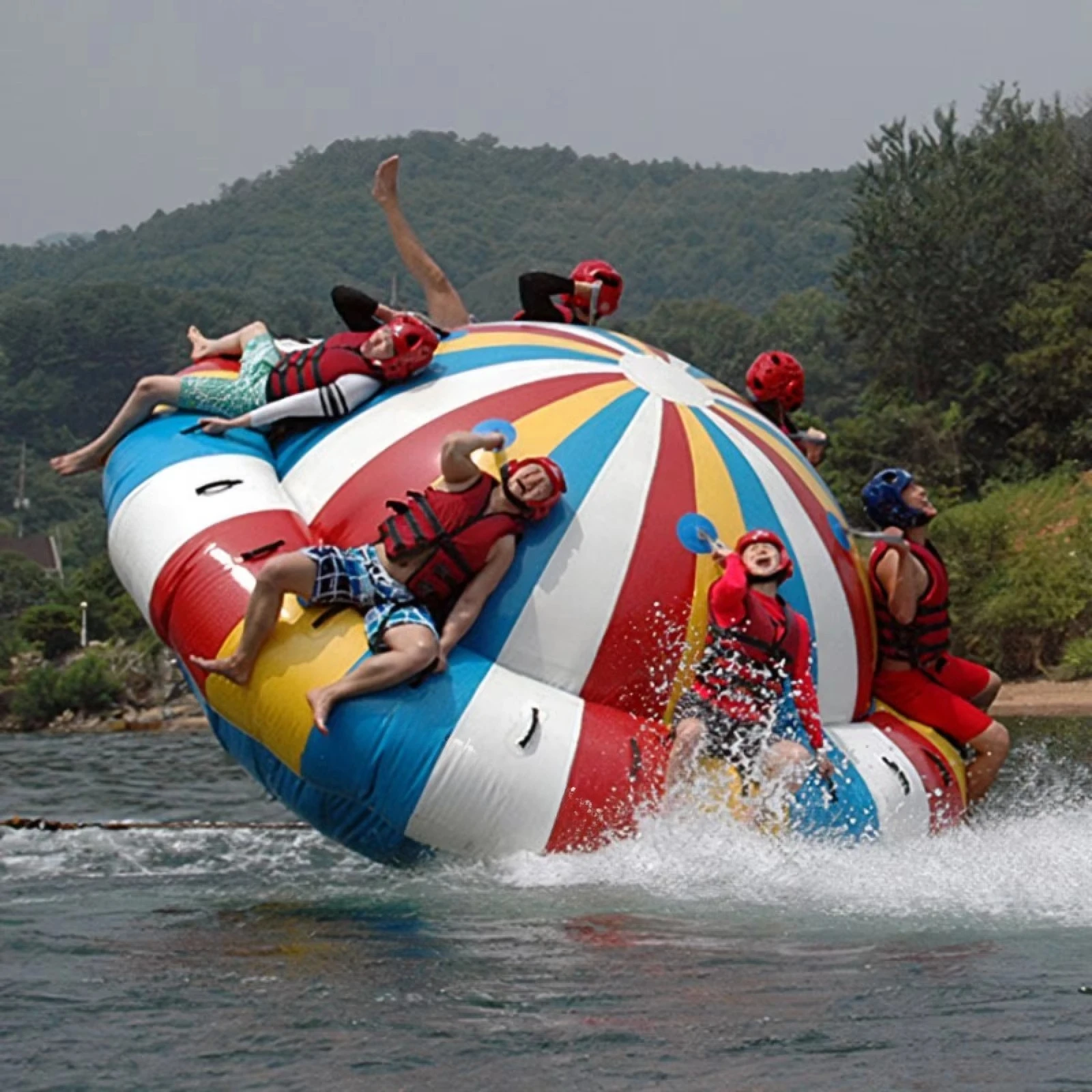

High End Water Crazy Rotating UFO Inflatable Spinning Disco Boat for Summer Water Sports