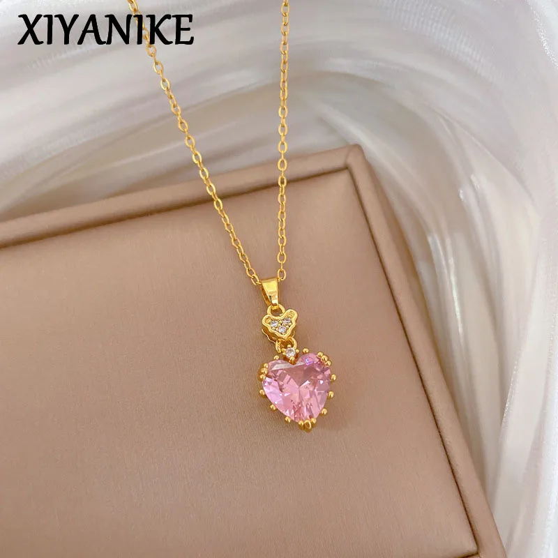 

XIYANIKE Sweet Pink Heart Zircon Pendant Necklace For Women Stainless Steel Chain Pretty Fashion Jewelry Accessories Gift Party