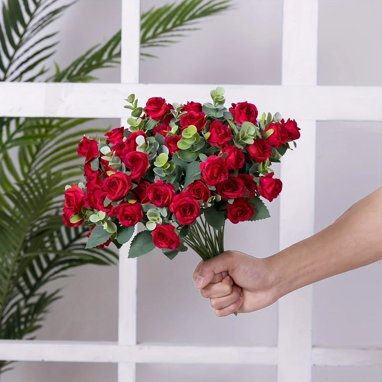 10 Köpfe Künstliche Blumen Seidenrosen Weiße Eukalyptusblätter Pfingstrosen-Bouquet Kunstblumen für Hochzeit Tisch Party Vase Heimdekoration – Detail 7