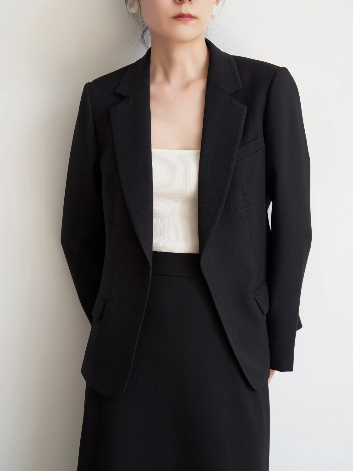 

Shallow Streams Black Suit Jacket Women's Professional Interview Outfit Commute Style Long Sleeve Formal Coat Spring Fashion