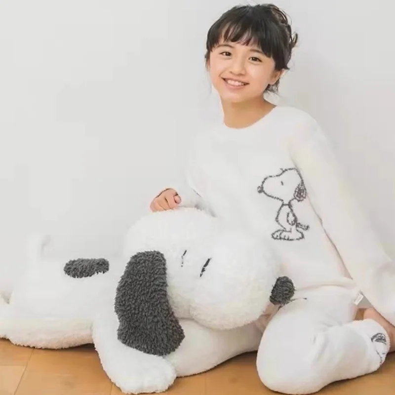 Miniso Snoopy entourants Extra Large chiot chien poupée oreiller lit coussin remplissage poupée papier boîte couverture peluche poupée cadeau d'anniversaire 2024