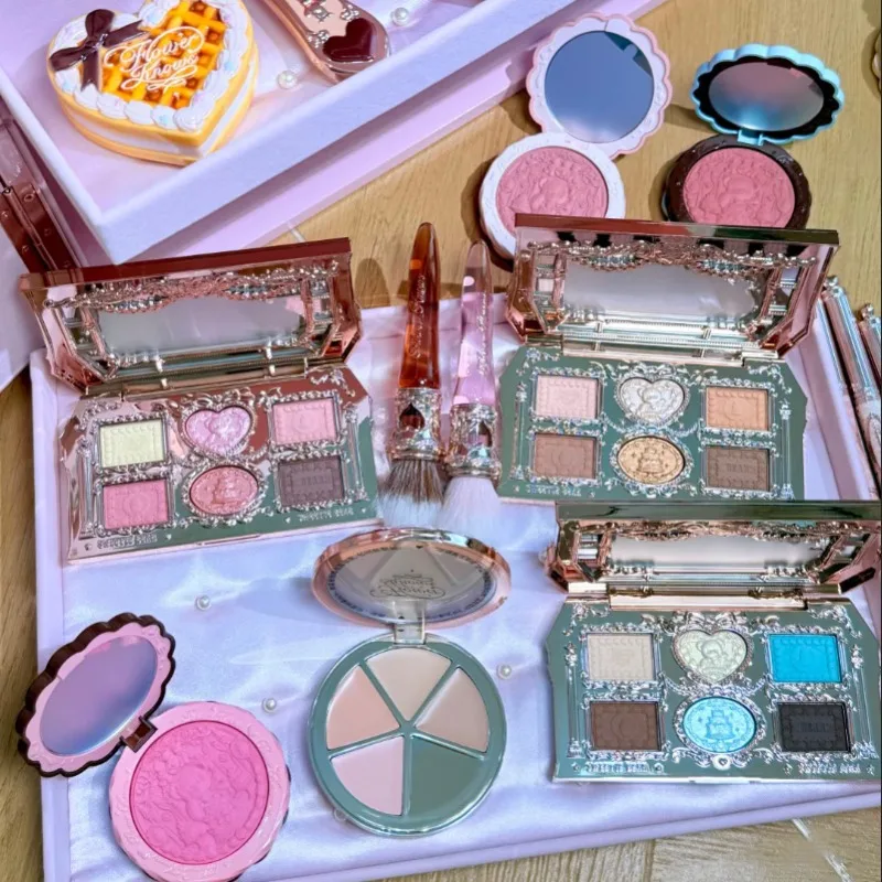 Flowerkaren maquillage coffrets cadeaux petit ange fard à paupières coquille bijoux glaçure à lèvres fard à joues fleur savoir l'ours doux Blush correcteur