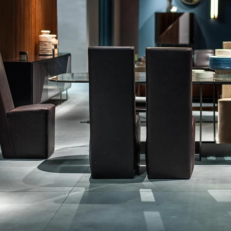 كرسي فردي إيطالي غير رسمي، فيلا نورديك راقية، غرفة معيشة، غرفة نوم، طاولة طعام وكراسي، كرسي فردي