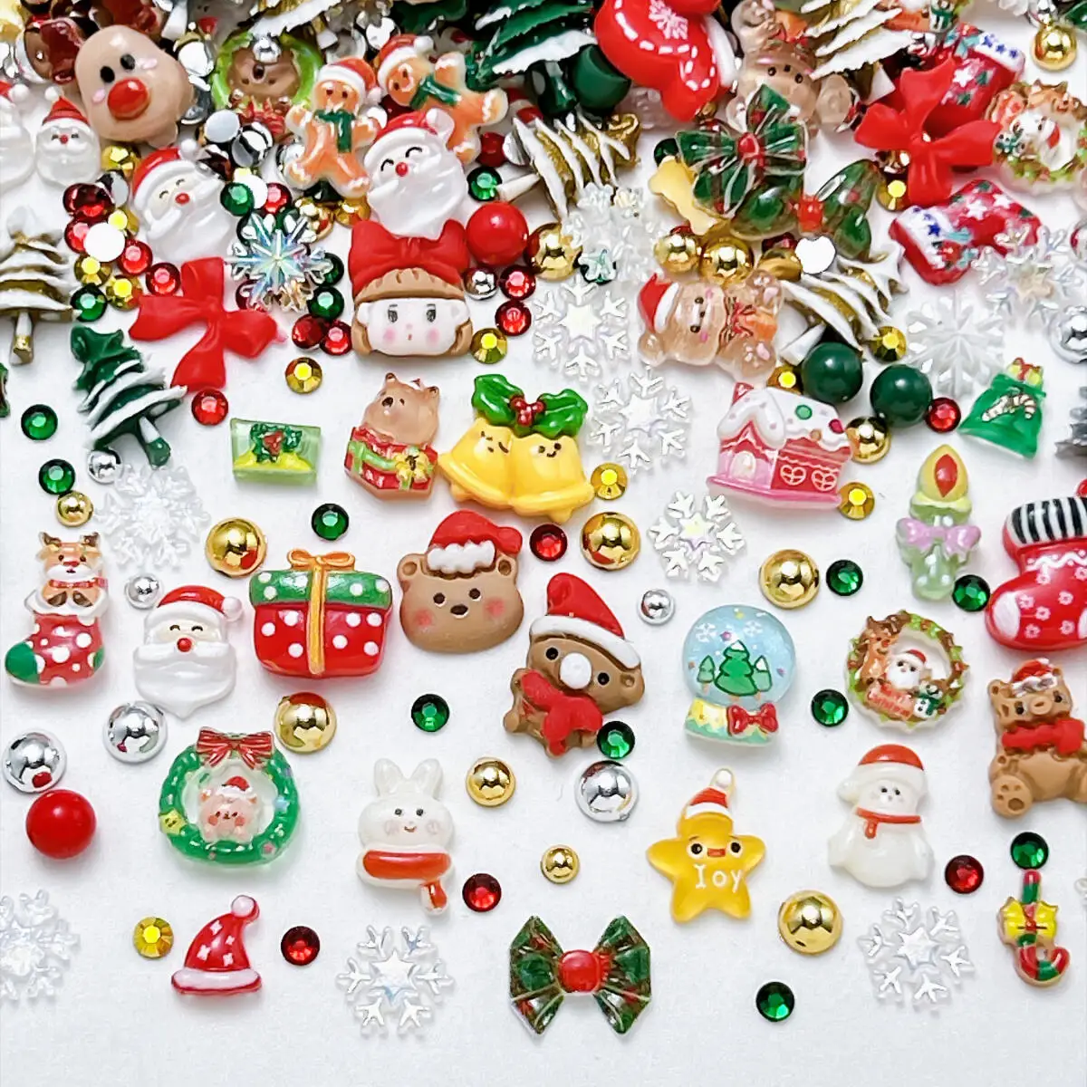 50PCS Cartoon Simulated Snowflake Gloves Santa Claus Elk Nail Art Decorations 3D Cute Christmas Series Nail Charms for DIY Nails