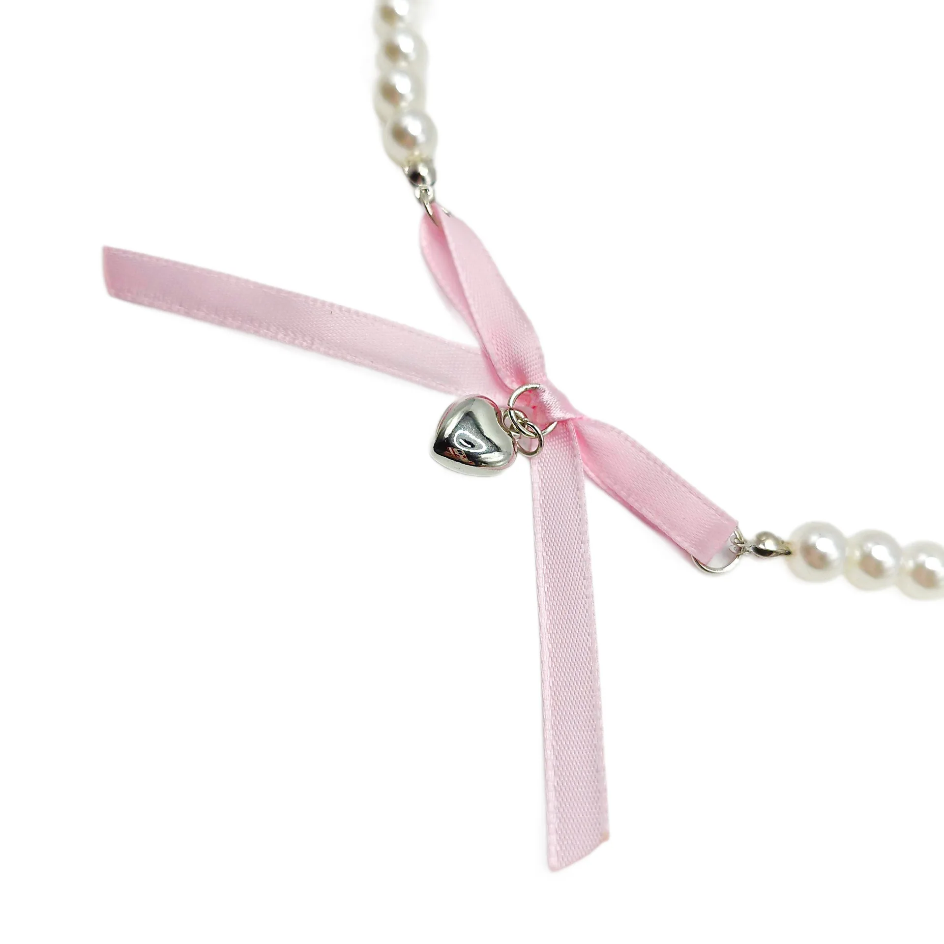 الطريق الأيمن الجديد الراقية تصميم درجة الحرارة المتخصصة شيك النمط الفرنسي الحب اللؤلؤ القوس الشريط قلادة للنساء