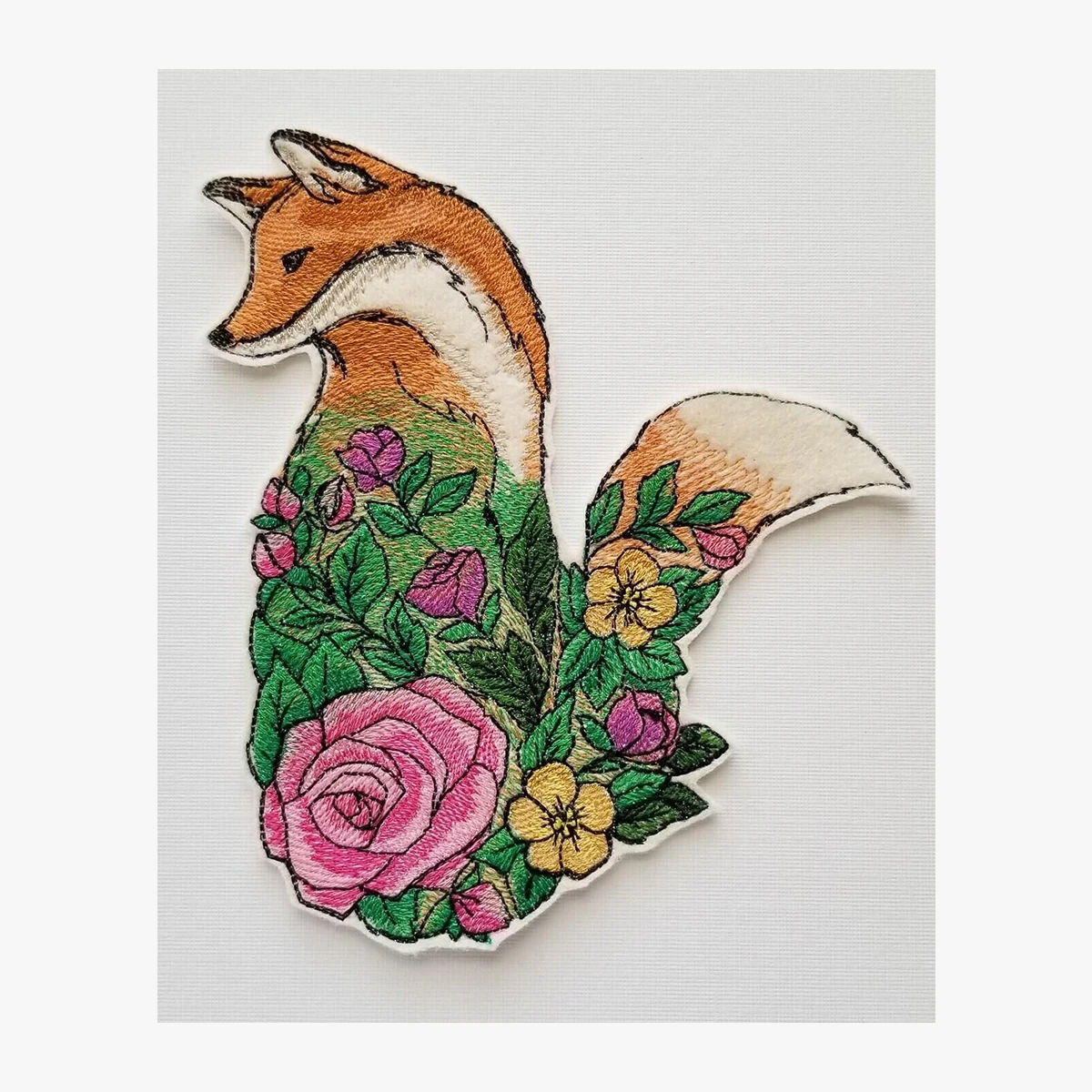 Custom Floral Fox Embroidery Patches Designs Animal Patches Appliques for Garment Coat Sweashirts Bags Big Size Cartoon Pretty