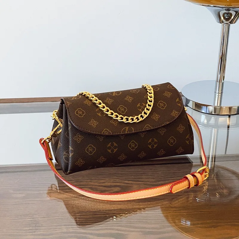 

Trendy Summer Chain Strap Handbag for Women - Elegant Minimalist Shoulder Bag Versatile Fashionable Small Crossbody Purse