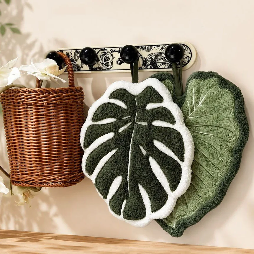 Creative Leaf-Shaped Bathroom Towel | Hangable Absorbent Microfiber Towel for Bathroom Dining Kitchen
