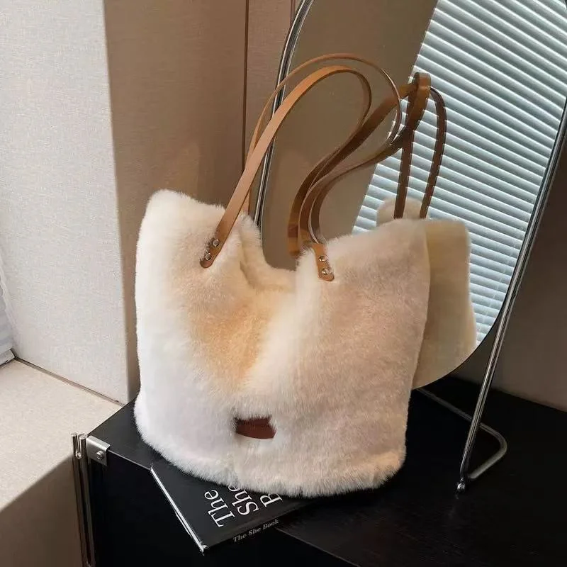 Leopard Print Khaki Women's Shoulder Bag Autumn New Large Capacity Plush Tote Bags Vintage Casual Commuting Handbag