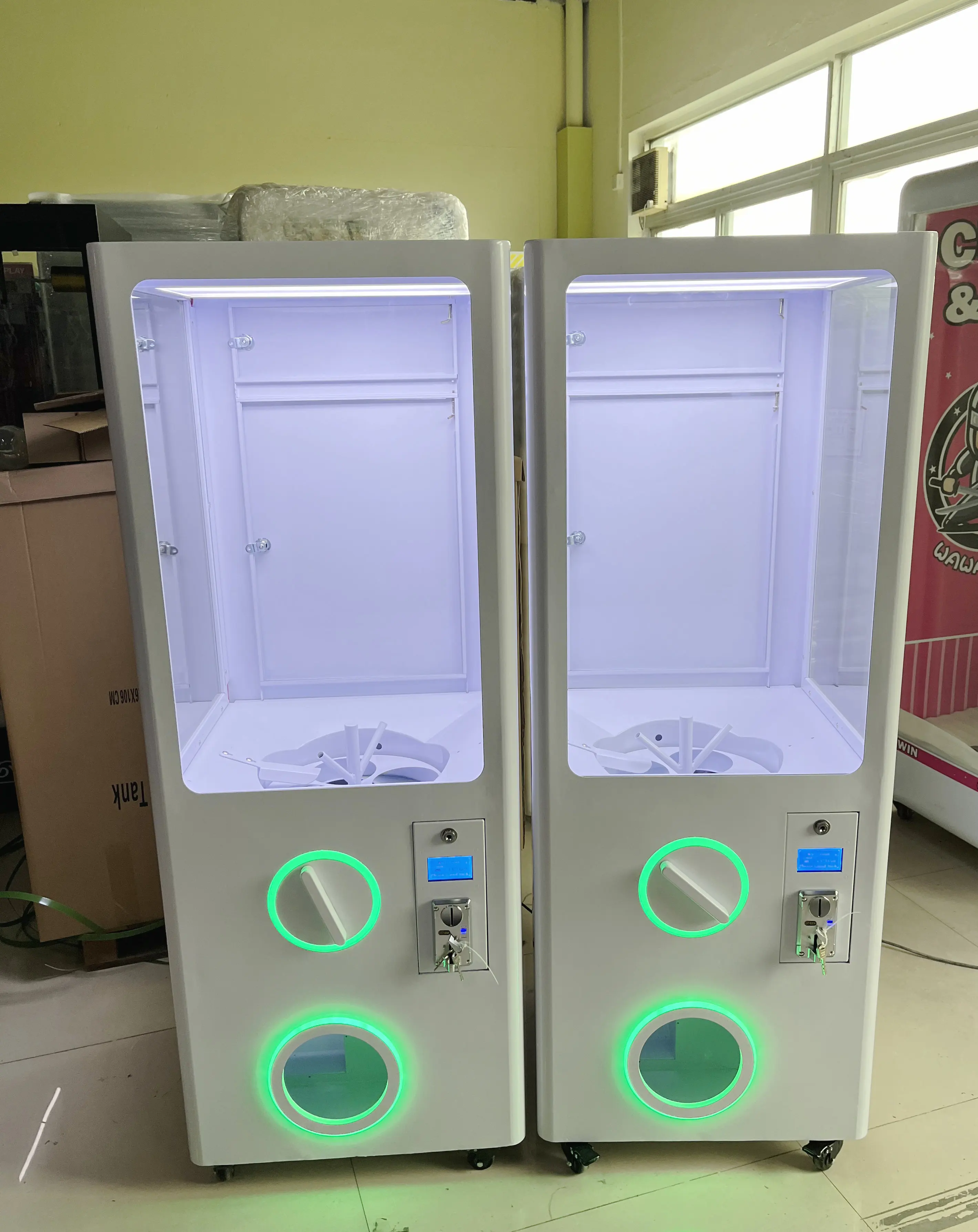 Automat do kapsułek z dużymi,  – Prize Capsule Toy Machine recenzja i cena