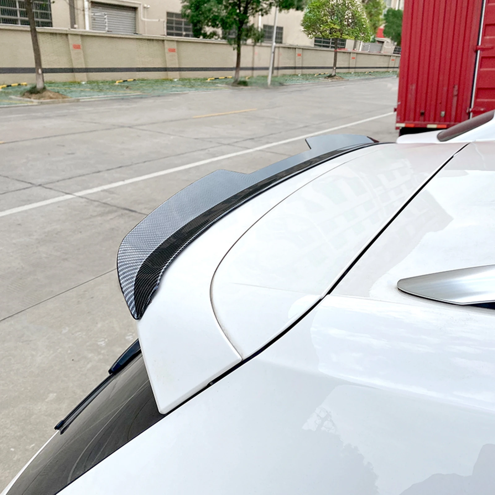 Rear Roof Spoiler Wing For Volkswagen Tiguan R-Line VW Rline 2017-2023 Carbon Fiber Look/Gloss Black Trunk Upper Splitter Lip