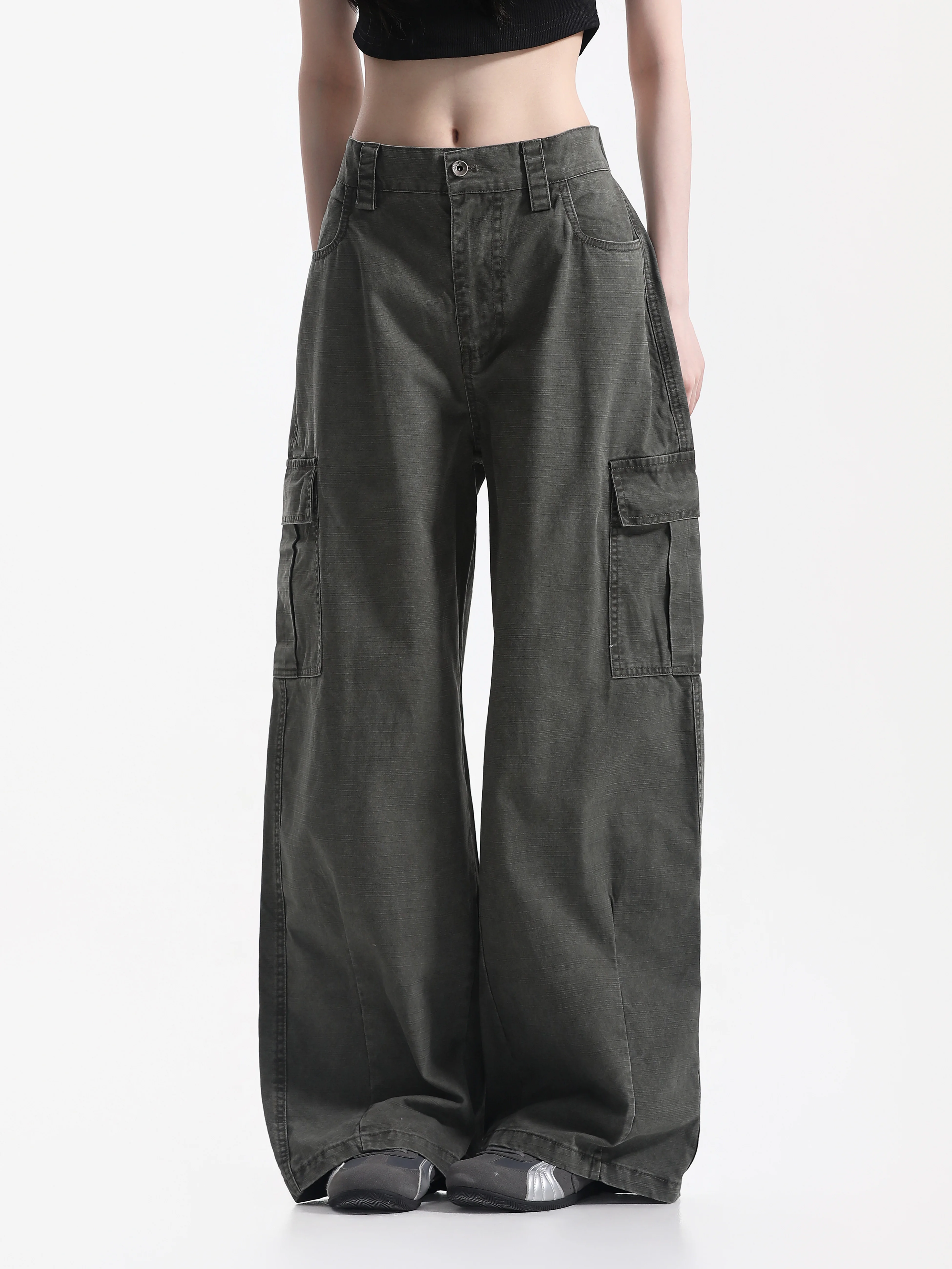 American Style Streetwear Multi-Pocket Workwear Denim Pants Loose Wide Leg Pants Casual Cotton Natural Waist Button Closure