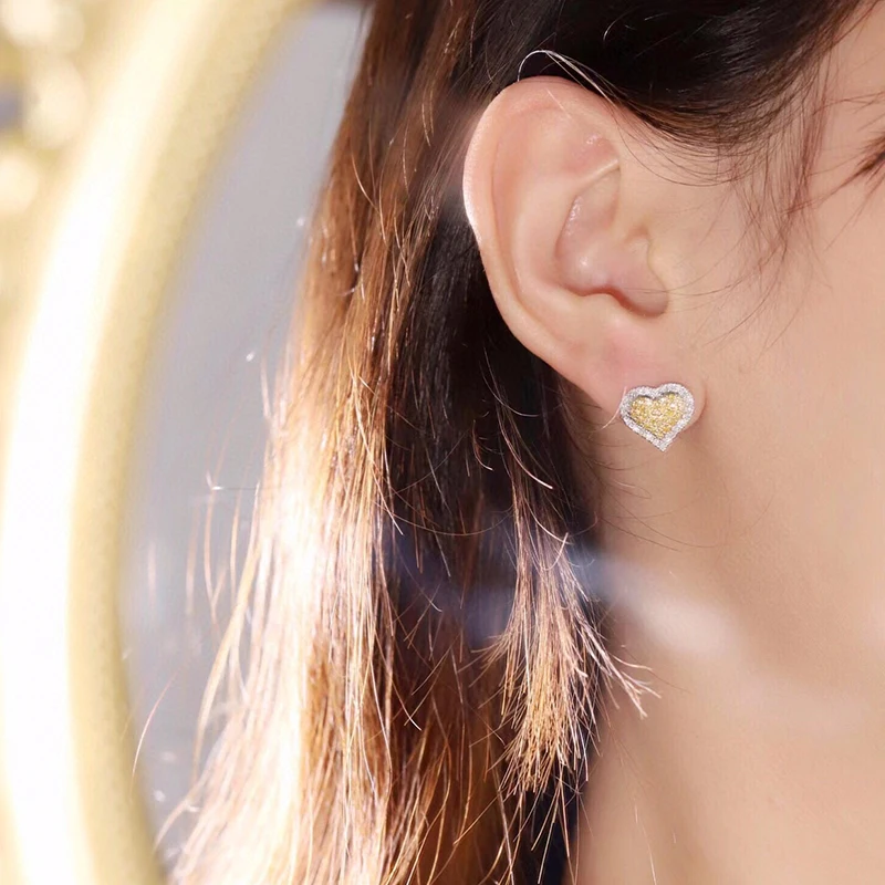 Aazuo 18K High-end Jewelry White&Yellow Diamonds 0.80ct Lovely Heart Stud Earring Gifted For Women Wedding Party Real Gold Au750