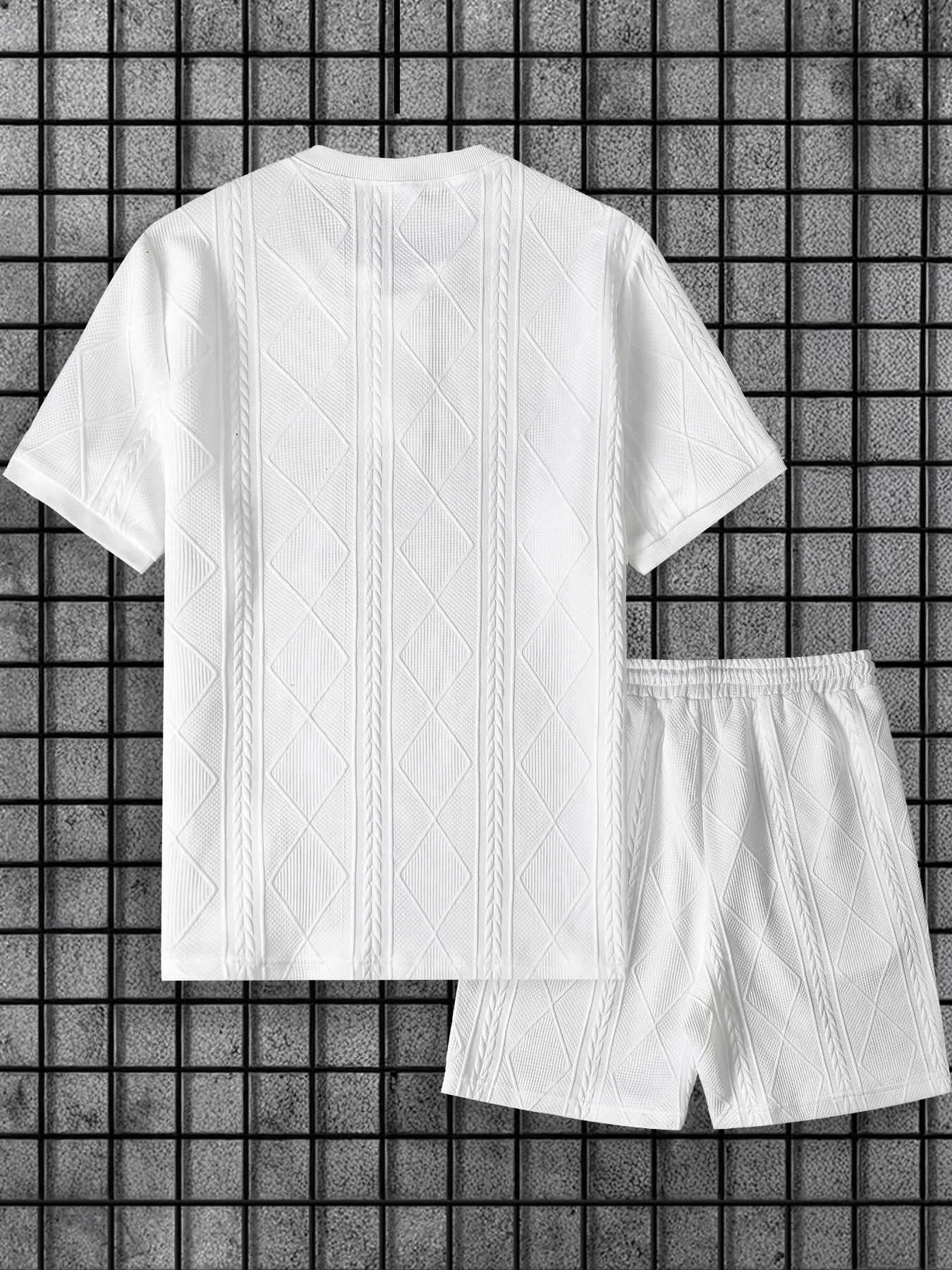 Three-Dimensional Diamond Jacquard Texture Men's Two-Piece Set, White Casual Loose Henley Collar Short-Sleeve T-Shirt and Drawstring Shorts, Men's Summer Daily Outfit Set - view 3