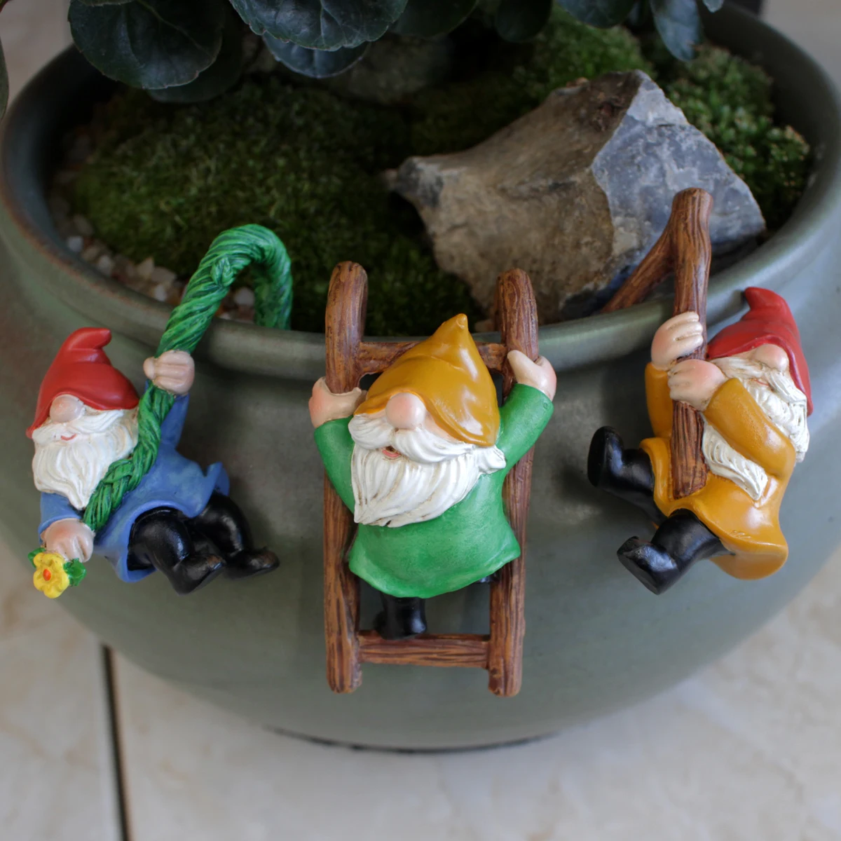 3pcs Cute Resin Gnome Pendant for Hanging Cup, Flower Pot, and Home Decor,Flower Pot Landscape Decoration, Outdoor Garden Decora